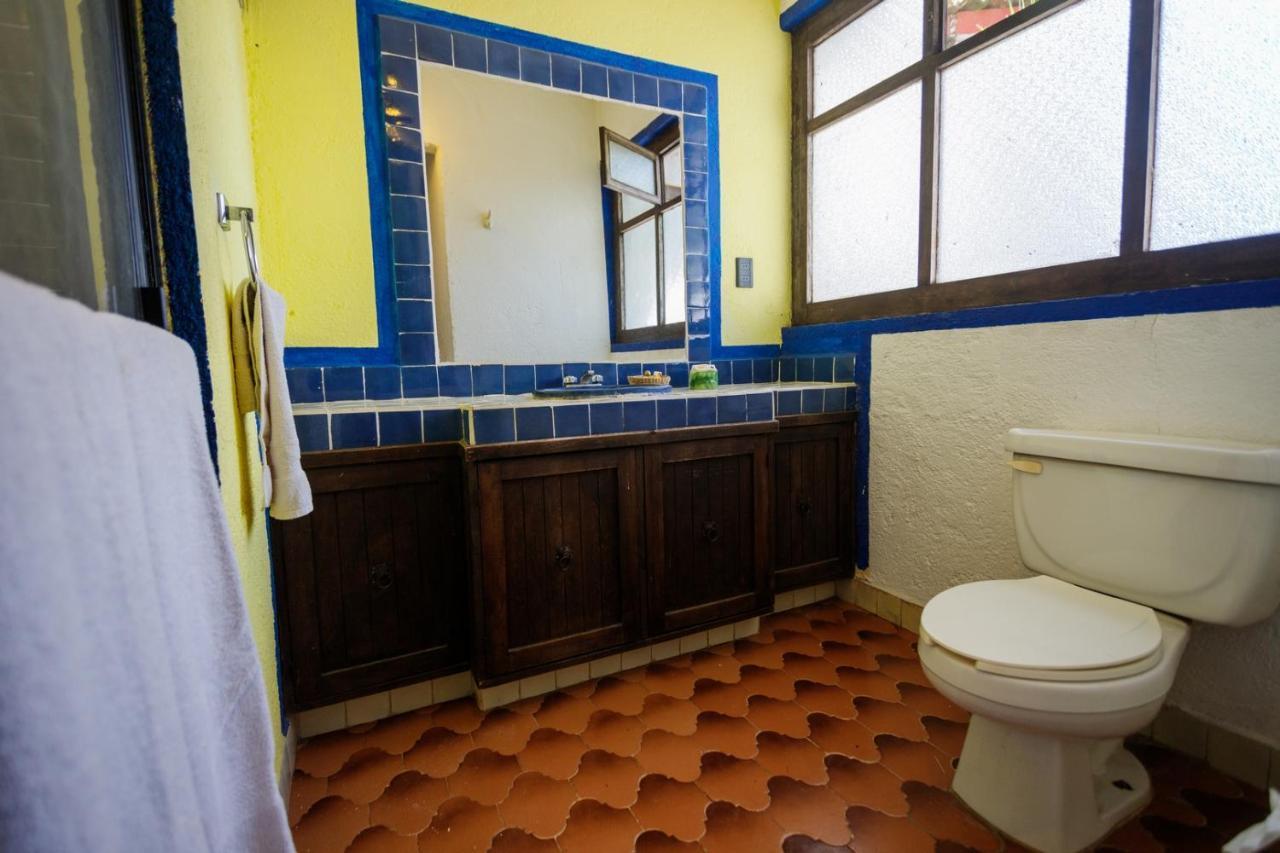 Lago Sol Hotel & Suites Tzintzuntzán エクステリア 写真