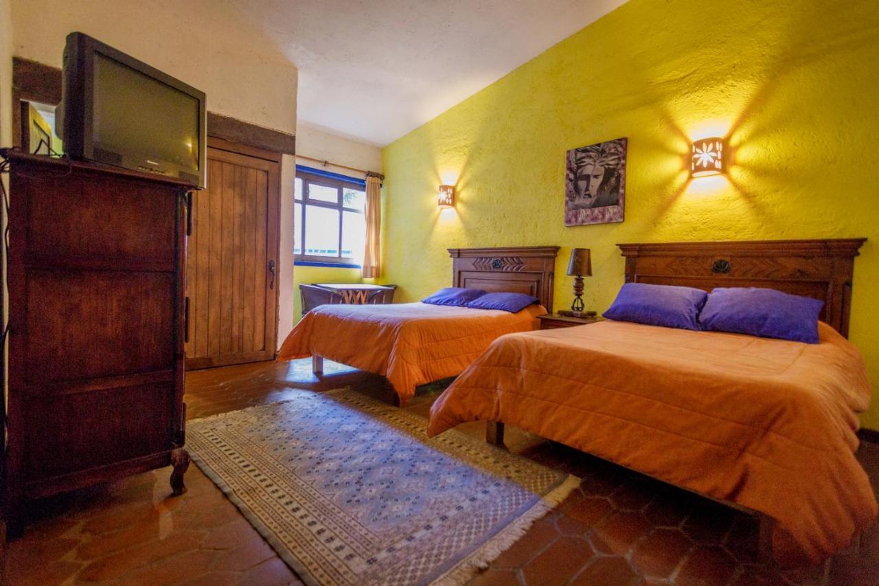 Lago Sol Hotel & Suites Tzintzuntzán エクステリア 写真