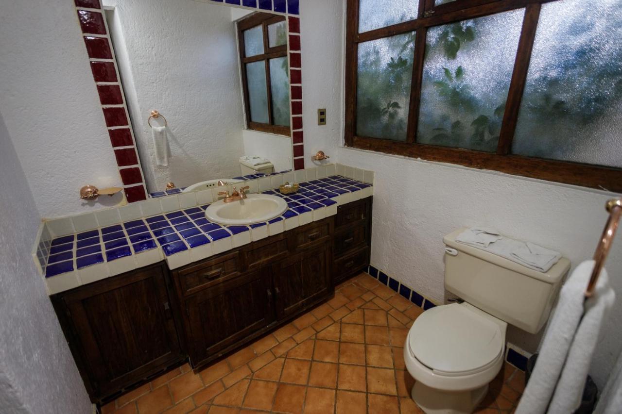 Lago Sol Hotel & Suites Tzintzuntzán エクステリア 写真
